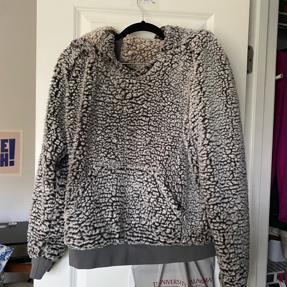 Thread+Supply Fluffy Sweatshirt